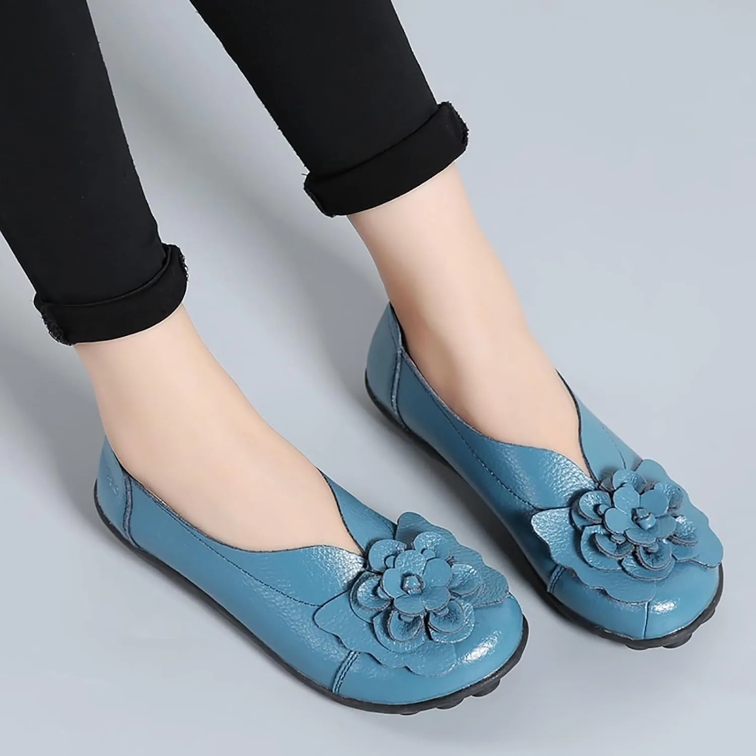 Loafers for Women Comfort Flowers Slip on Soft Sole Flat Lightweight Closed Toe Moccasins Driving Flats Casual Work Office Shoes