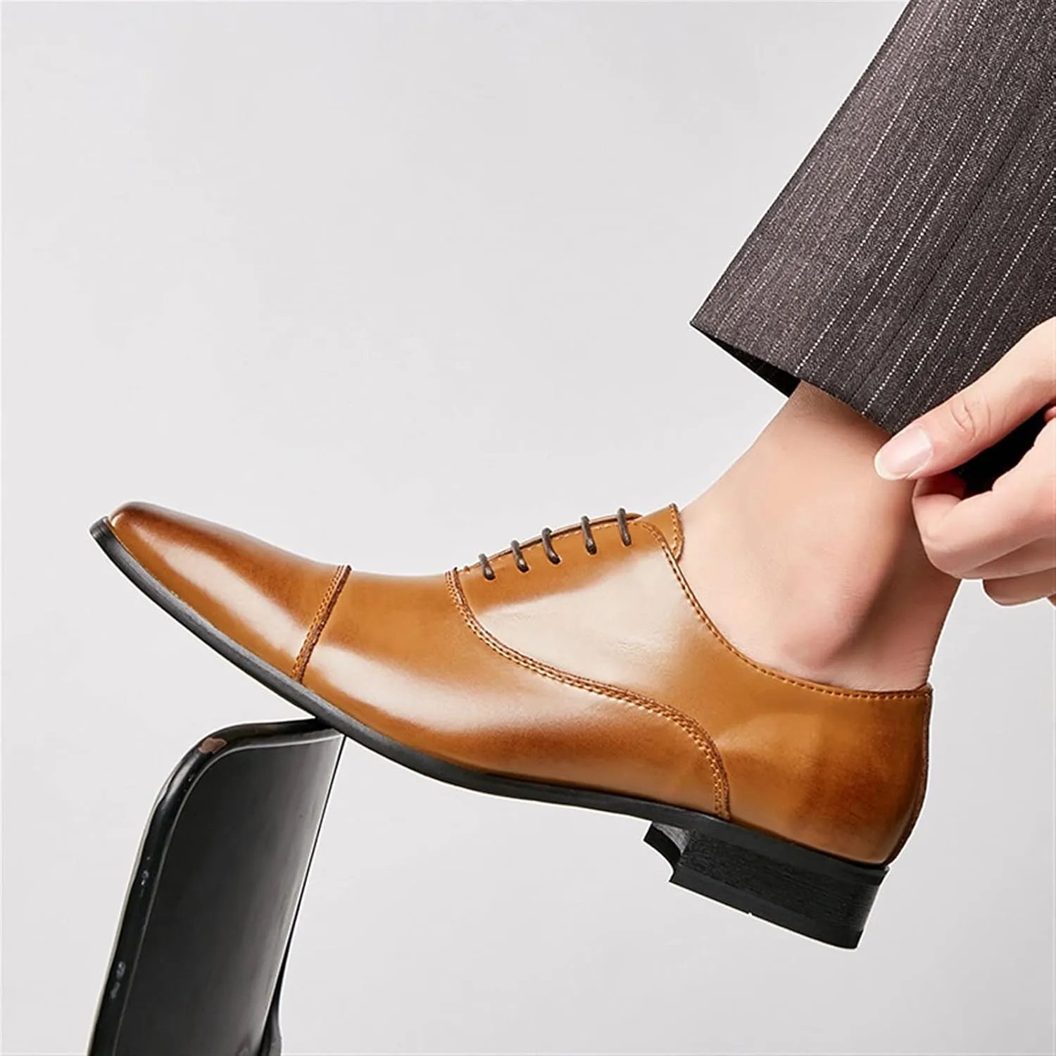 Single Season Oxford Shoes for Men Lace Up Cap Toe Burnished Toe Breathable Genuine Leather Slip Resistant Block Heel Low Top Non Slip Anti-Slip Prom Very Popular Among Young People