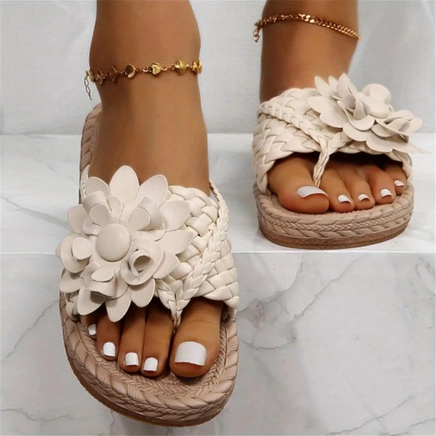 Women Flip Flops Summer Clip Toe Slip On Flat Sandals Womens Fashion Applique Decor Flip Flops Comfortable Casual Shower Shoes Beach Walking Shoes for Summer Outdoor Casual