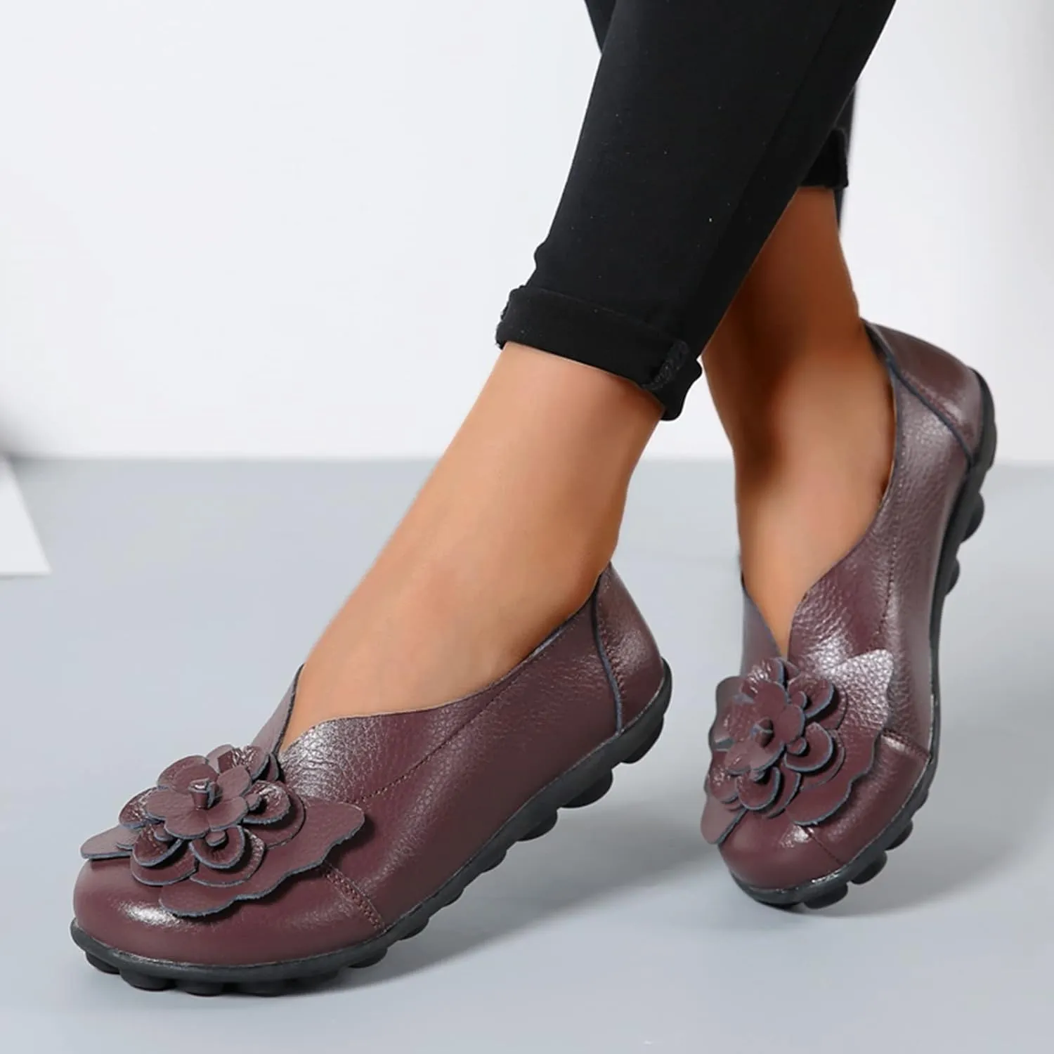 Women's Slip-On Loafers Casual Leather Loafers Comfortable Walking Shoes Casual Work Shoes Dressy Flats Shoe