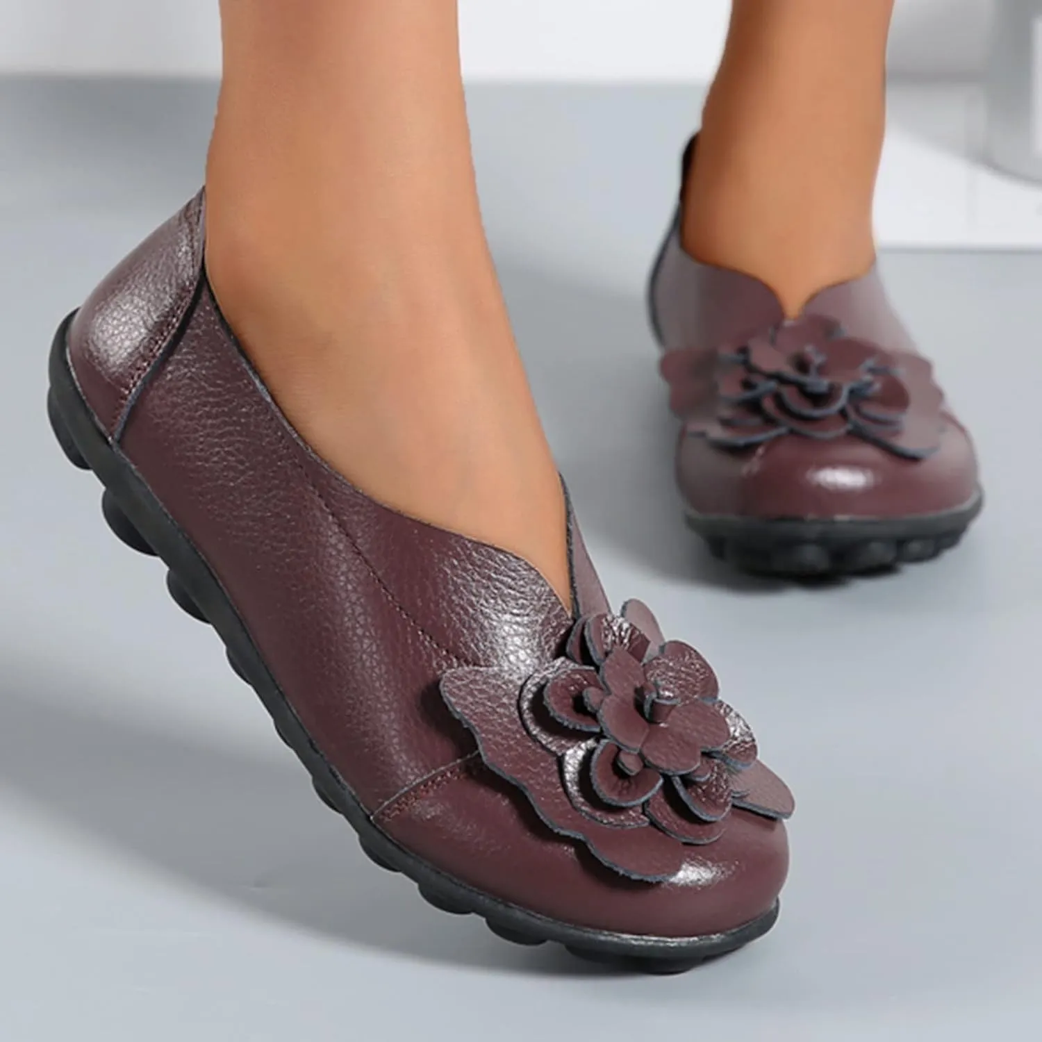 Women's Slip-On Loafers Casual Leather Loafers Comfortable Walking Shoes Casual Work Shoes Dressy Flats Shoe